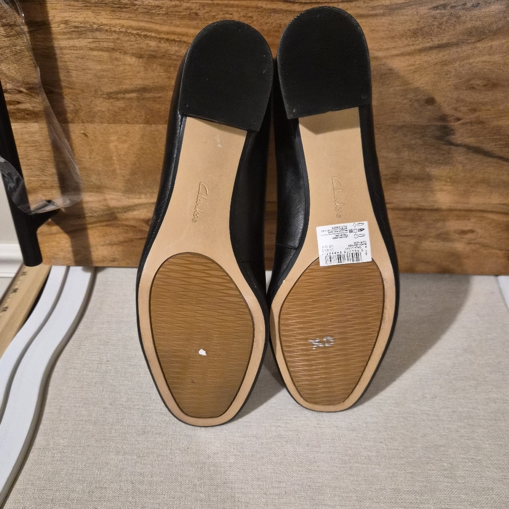 Clarks New Black Leather Casual Shoes Office Heels NWOT Sz 12 - Picture 8 of 11